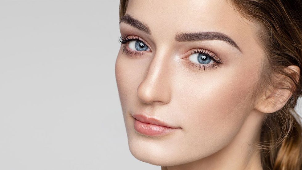 Burun Estetiği Sonrası Dikiş İzi Nasıl Geçer?